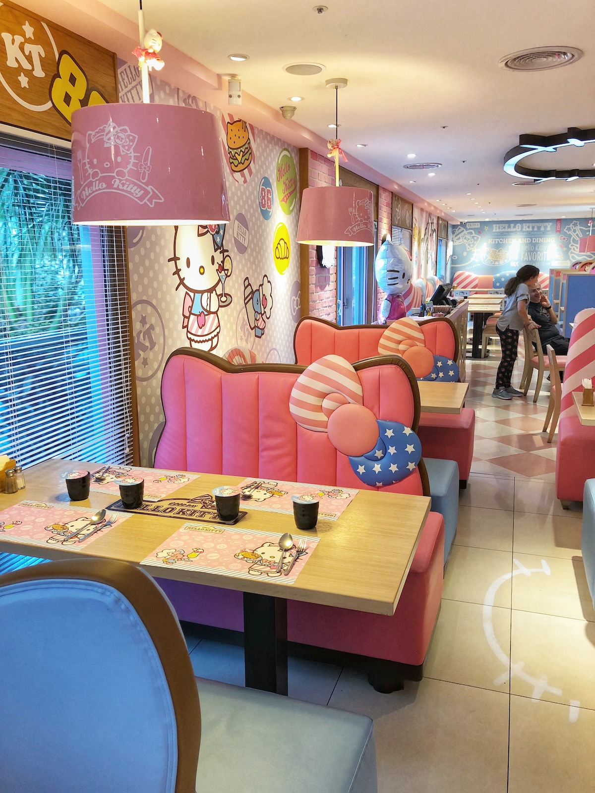 Inside a Hello Kitty diner 
