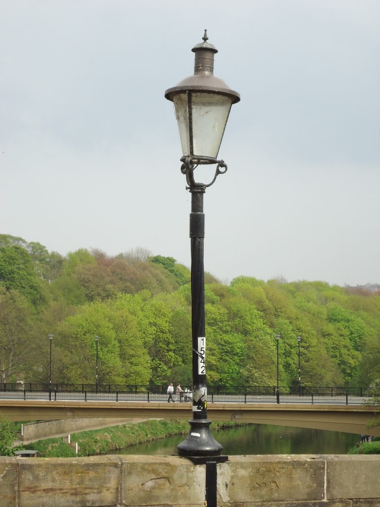 narnia lamppost 1