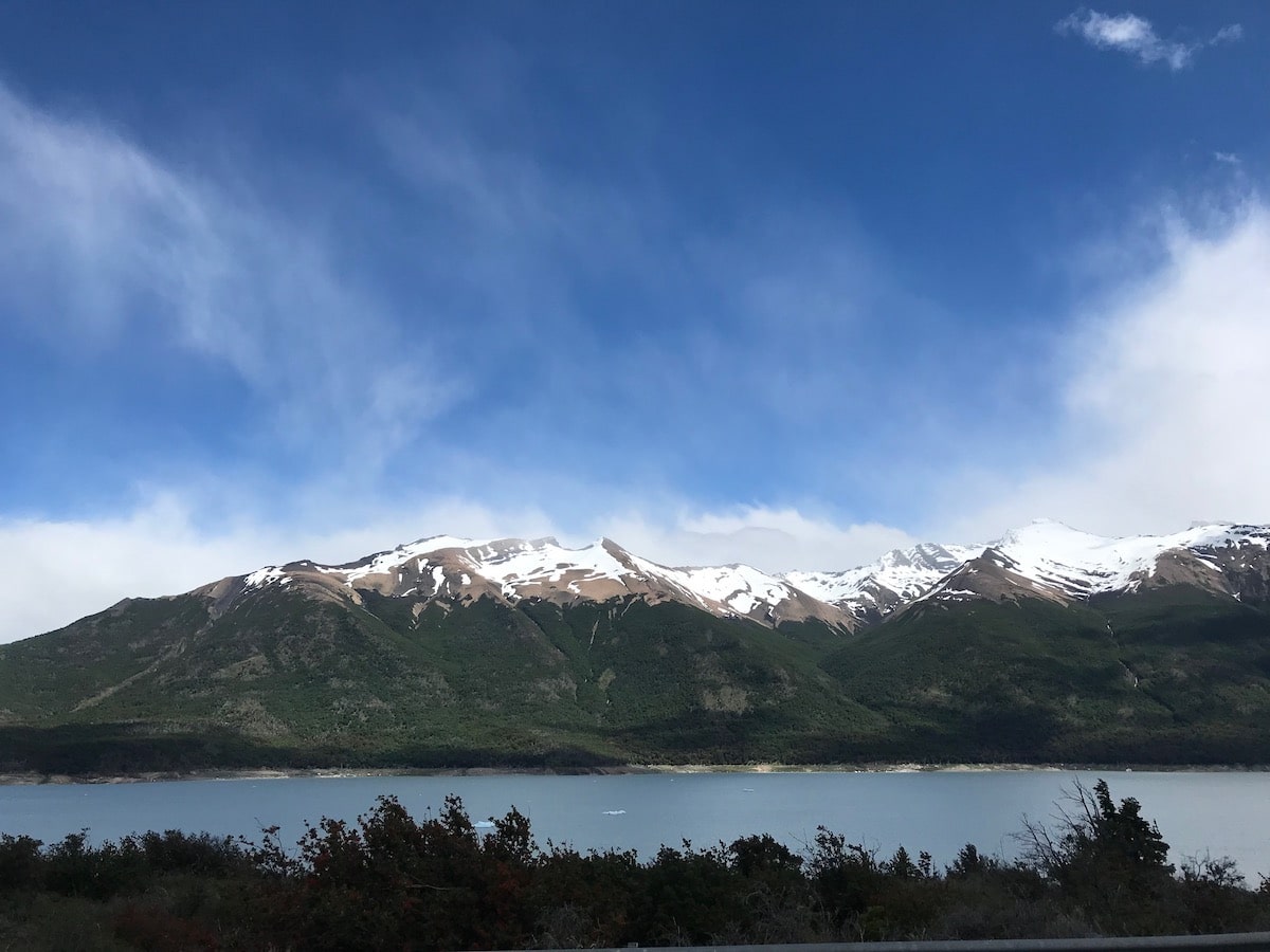 Mountainous landscape of El Calafate during the day.