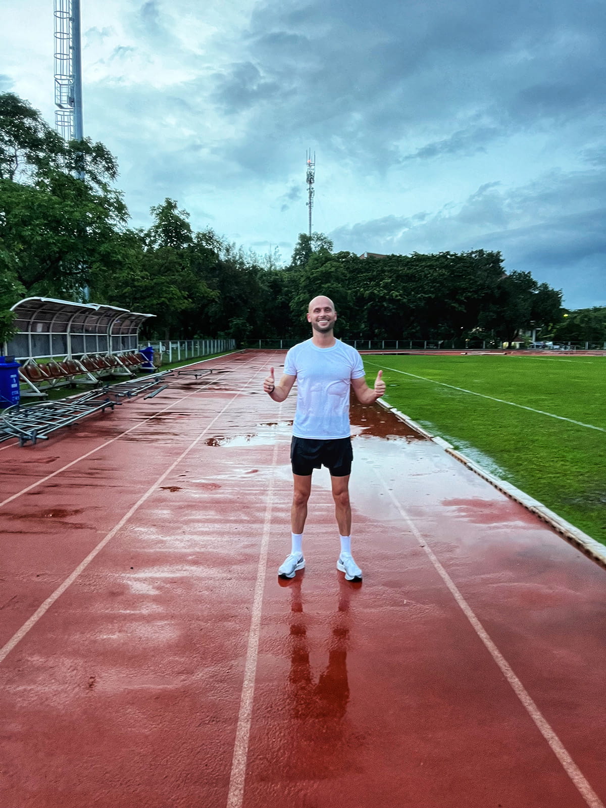 Anthony Middleton, travel blogger at Man vs Clock