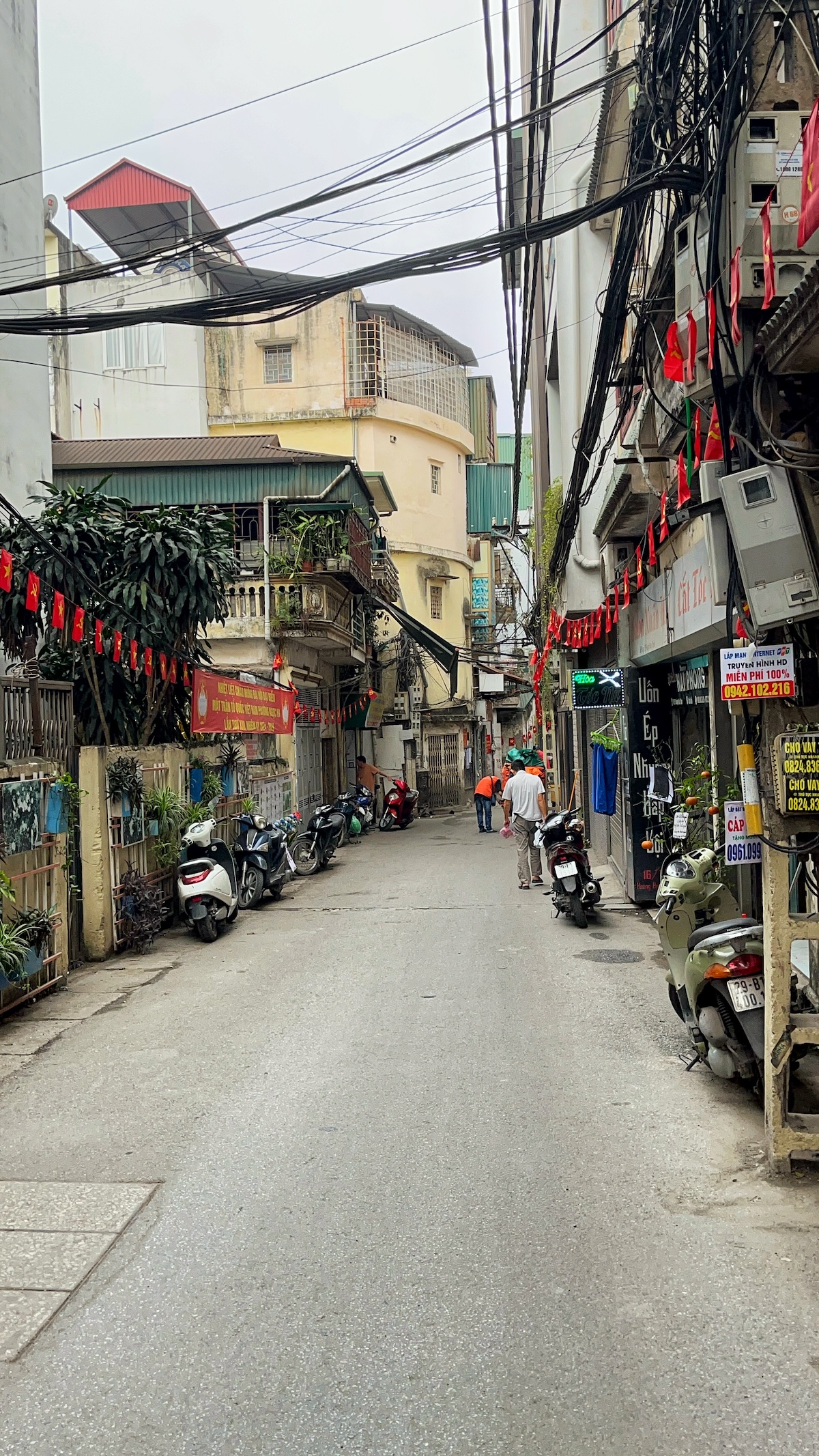 Narrow side street in Hanoi