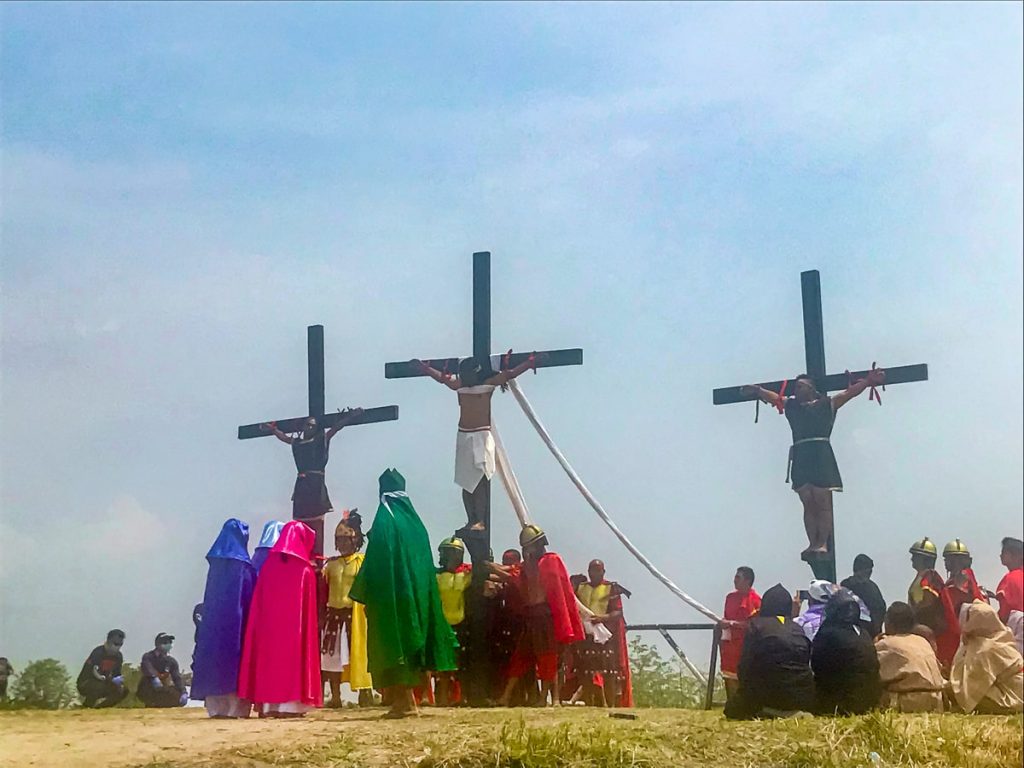 Crucifixion in the Philippines, Easter Sunday