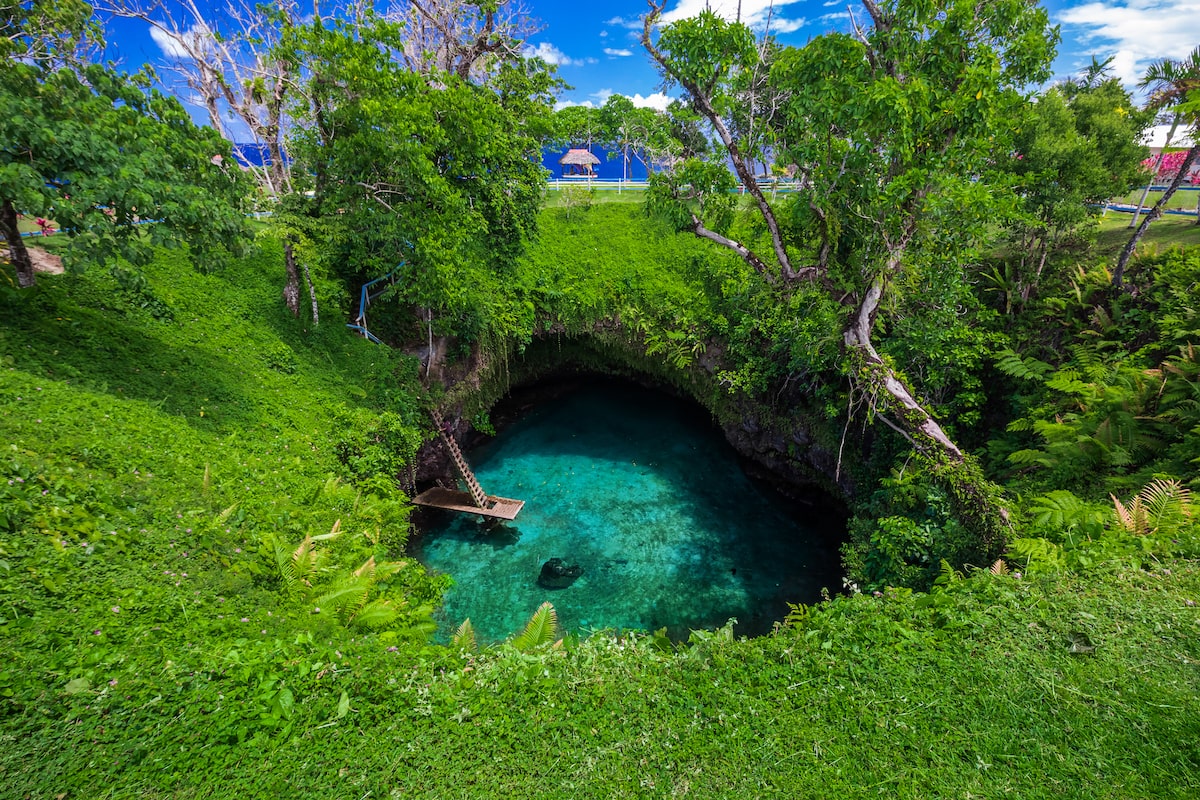 To Sua Ocean Trench