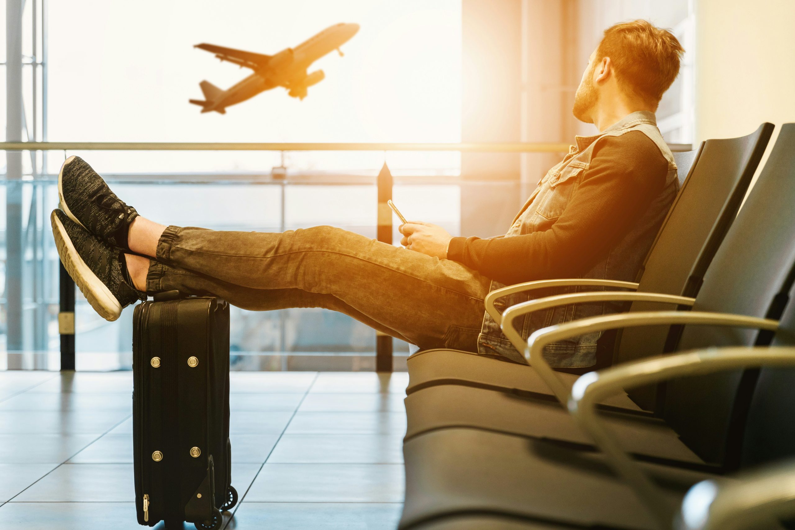 How to Make the Most of Your Downtime on Long-Haul Flights and Layovers