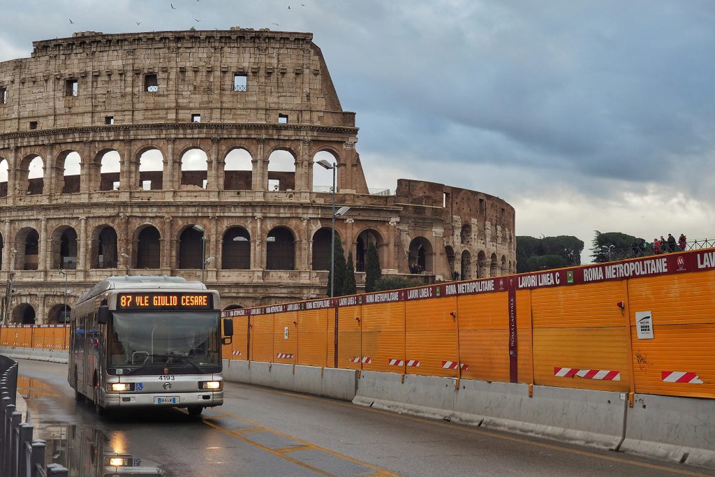 Hop on hop off bus in Rome: is it worth it for a short trip? | sung jin cho yuspJT4ZiII unsplash sung jin cho yuspJT4ZiII unsplash